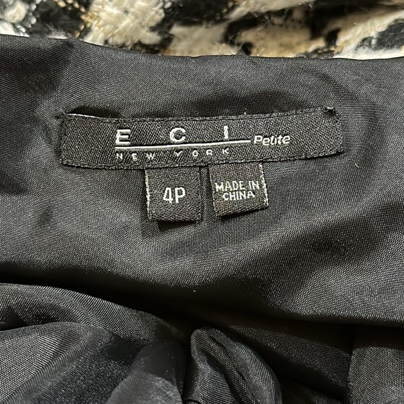 ECI Houndstooth Midi Skirt - Picture 3 of 9